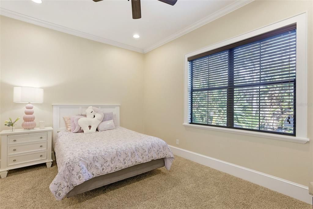 En Venta: $2,285,000 (6 camas, 4 baños, 5513 Pies cuadrados)