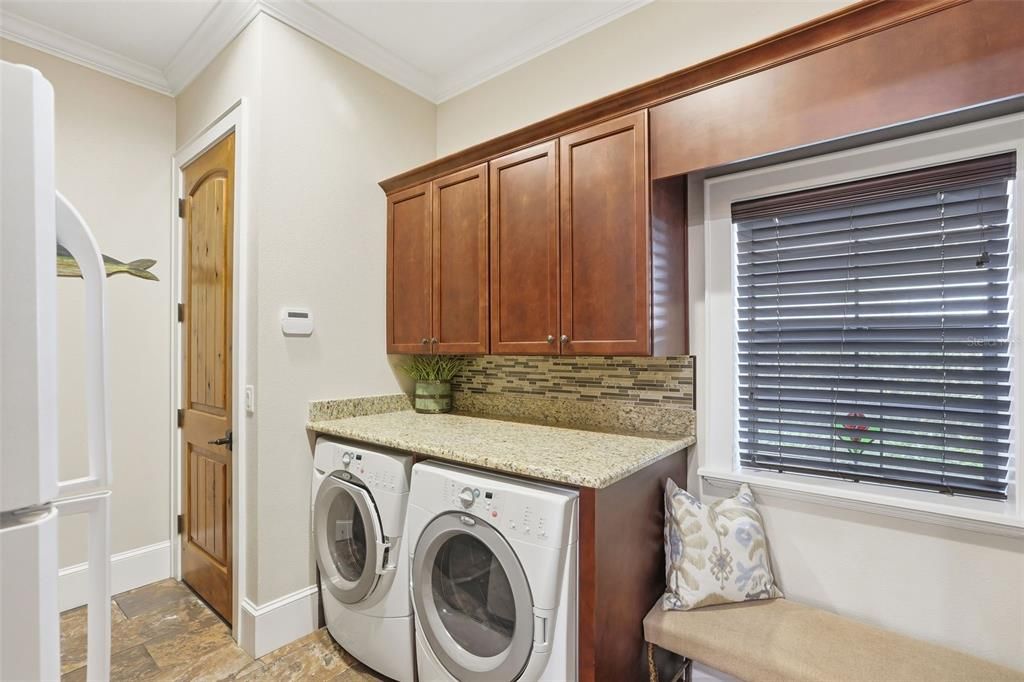 En Venta: $2,285,000 (6 camas, 4 baños, 5513 Pies cuadrados)