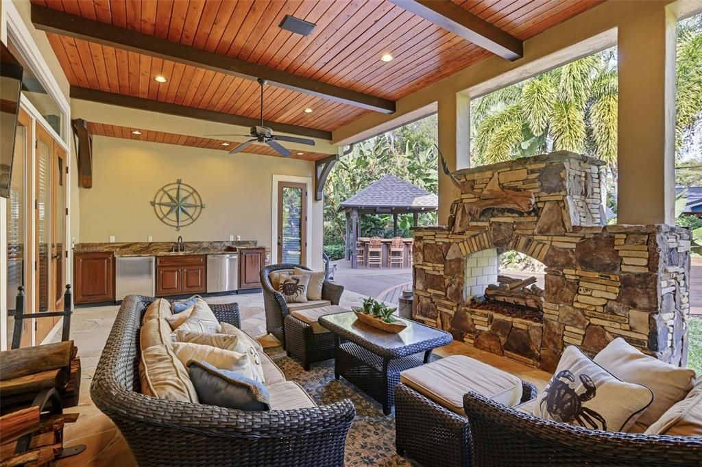 En Venta: $2,285,000 (6 camas, 4 baños, 5513 Pies cuadrados)