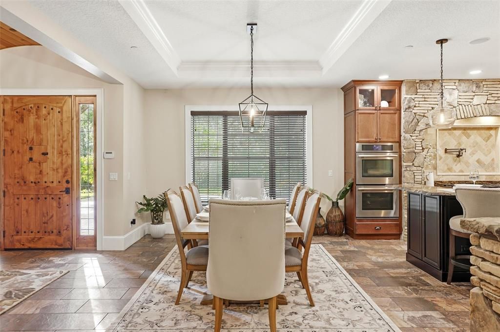 En Venta: $2,285,000 (6 camas, 4 baños, 5513 Pies cuadrados)