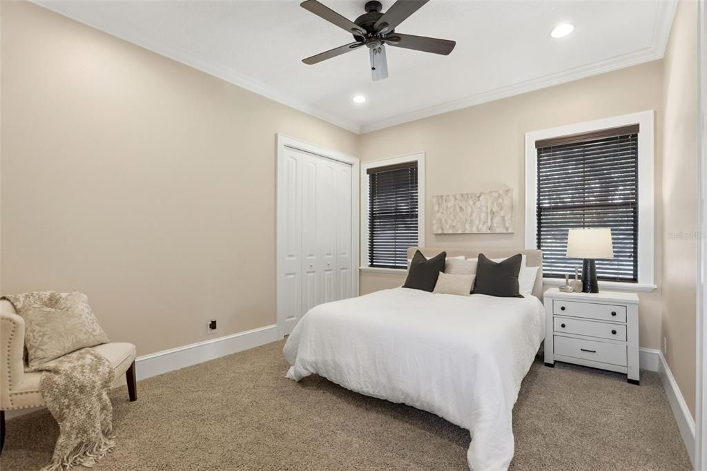 En Venta: $2,285,000 (6 camas, 4 baños, 5513 Pies cuadrados)