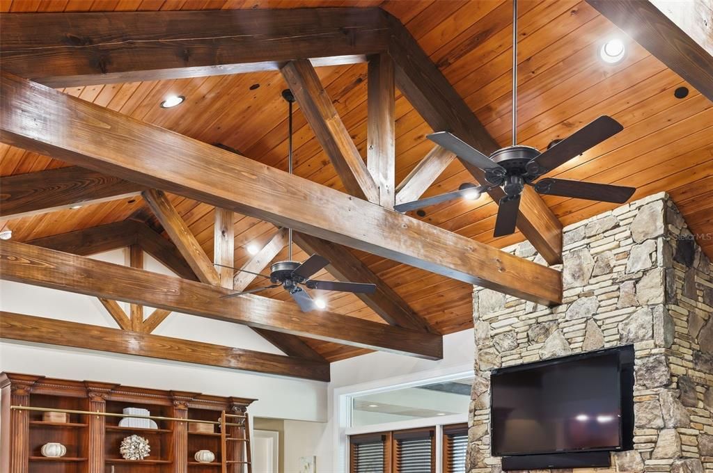 En Venta: $2,285,000 (6 camas, 4 baños, 5513 Pies cuadrados)