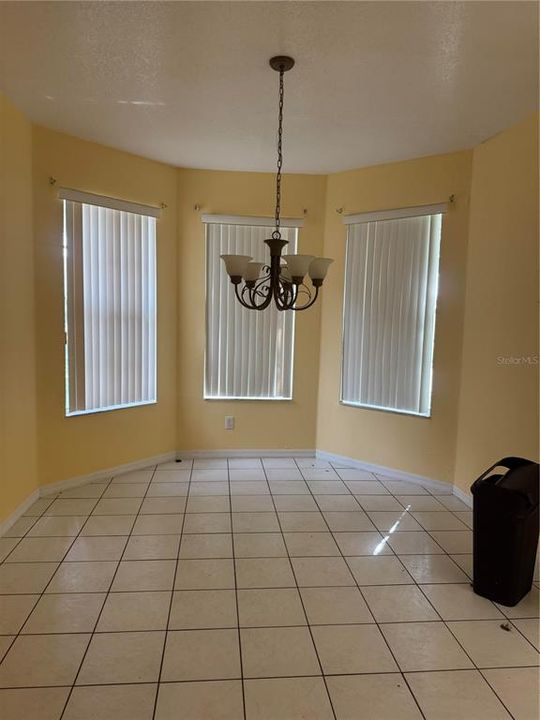 En Renta: $2,200 (4 camas, 3 baños, 1833 Pies cuadrados)