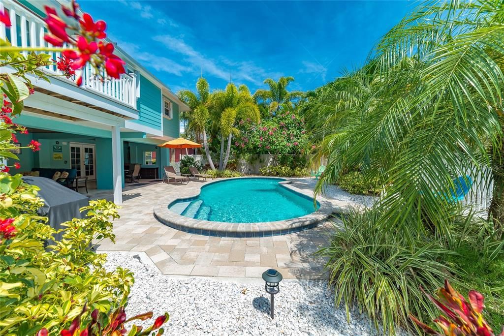 For Sale: $1,799,000 (2 beds, 2 baths, 1480 Square Feet)