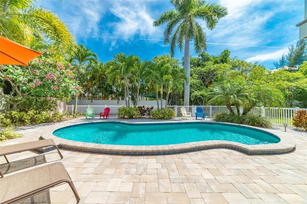 For Sale: $1,799,000 (2 beds, 2 baths, 1480 Square Feet)