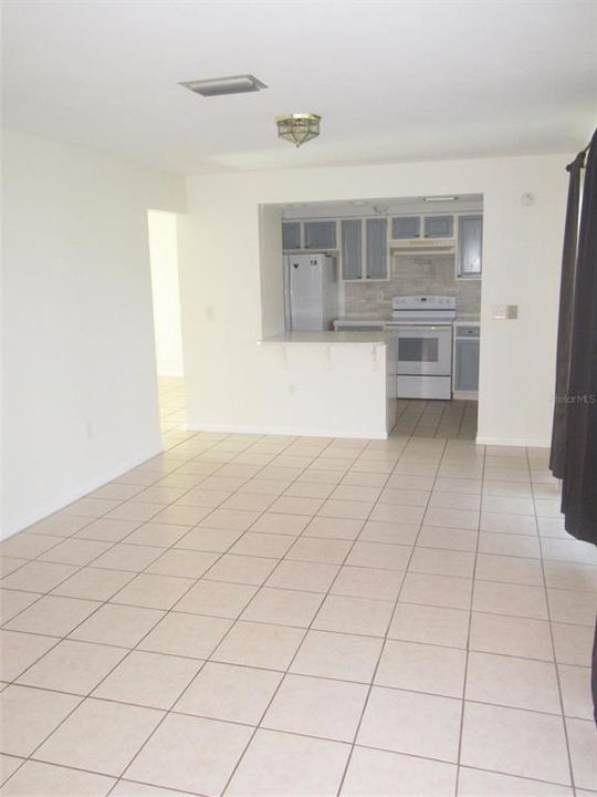 В аренду: $2,000 (2 спален, 2 ванн, 1351 Квадратных фут)