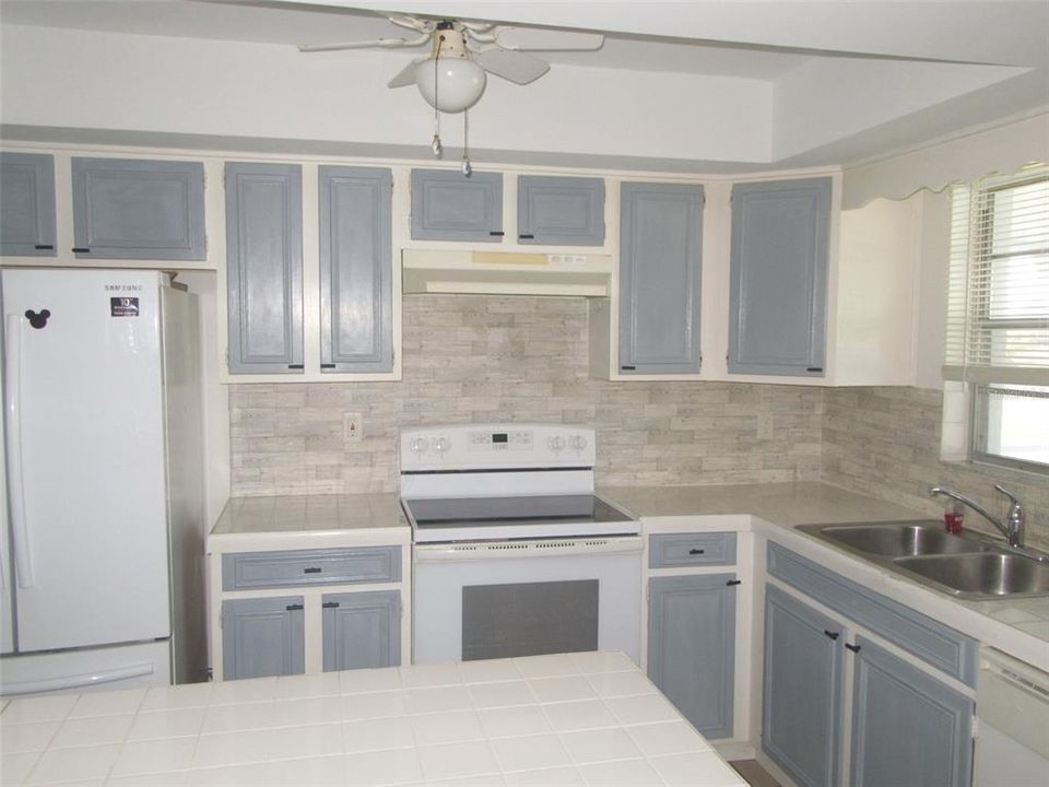 В аренду: $2,000 (2 спален, 2 ванн, 1351 Квадратных фут)