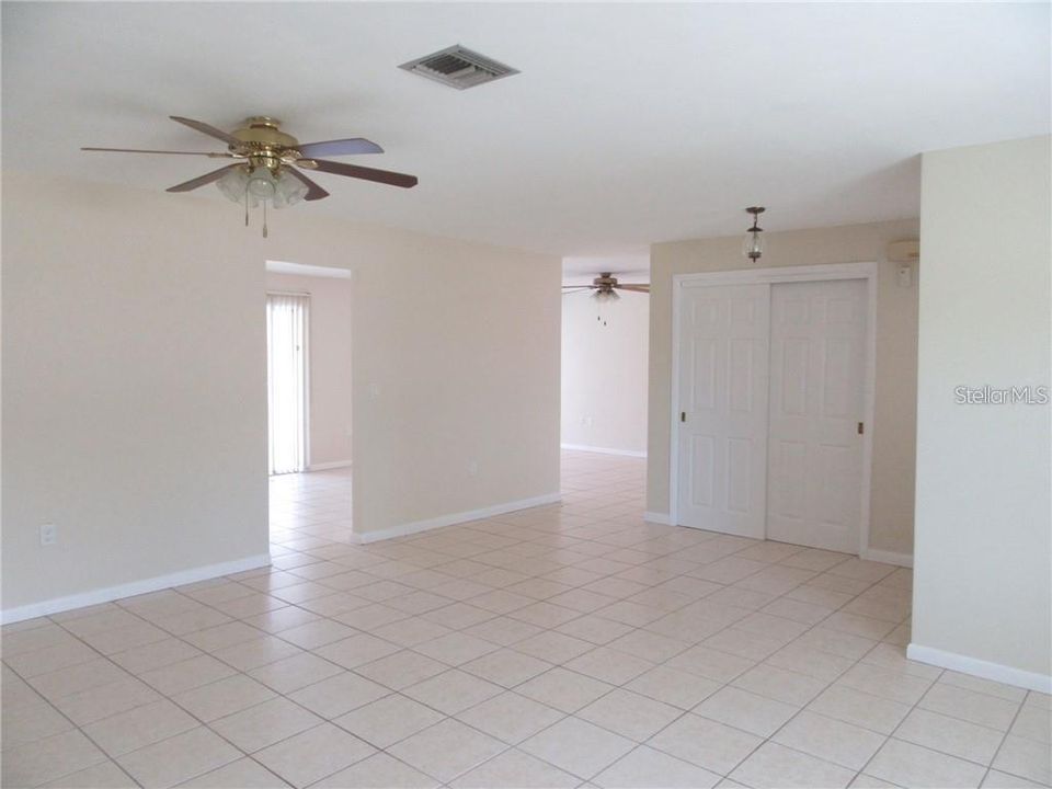 В аренду: $2,000 (2 спален, 2 ванн, 1351 Квадратных фут)