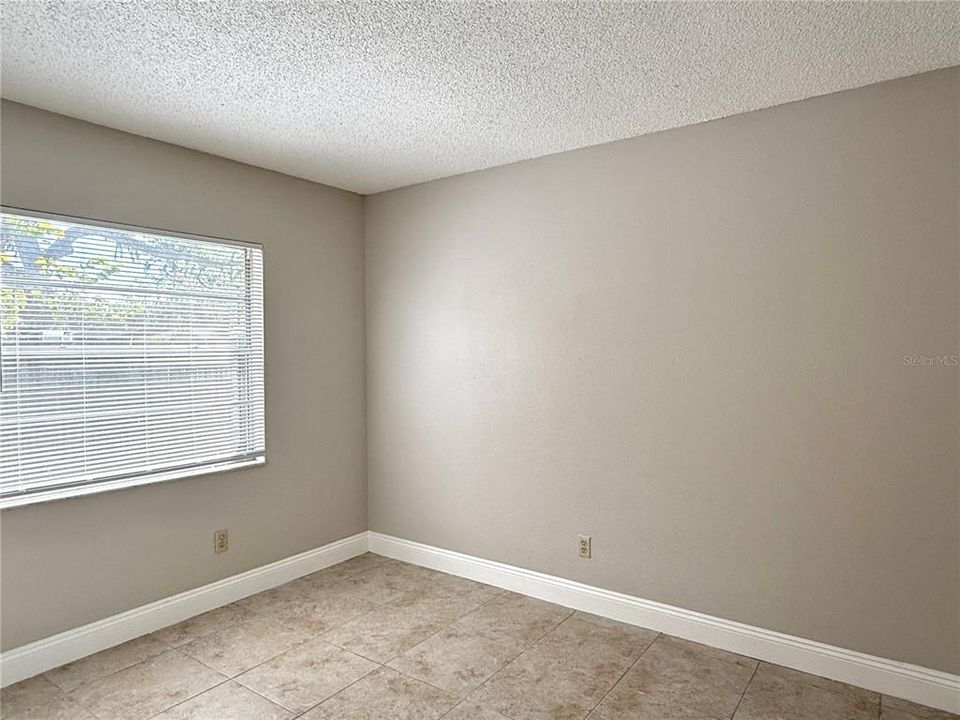 В аренду: $2,198 (4 спален, 2 ванн, 1813 Квадратных фут)