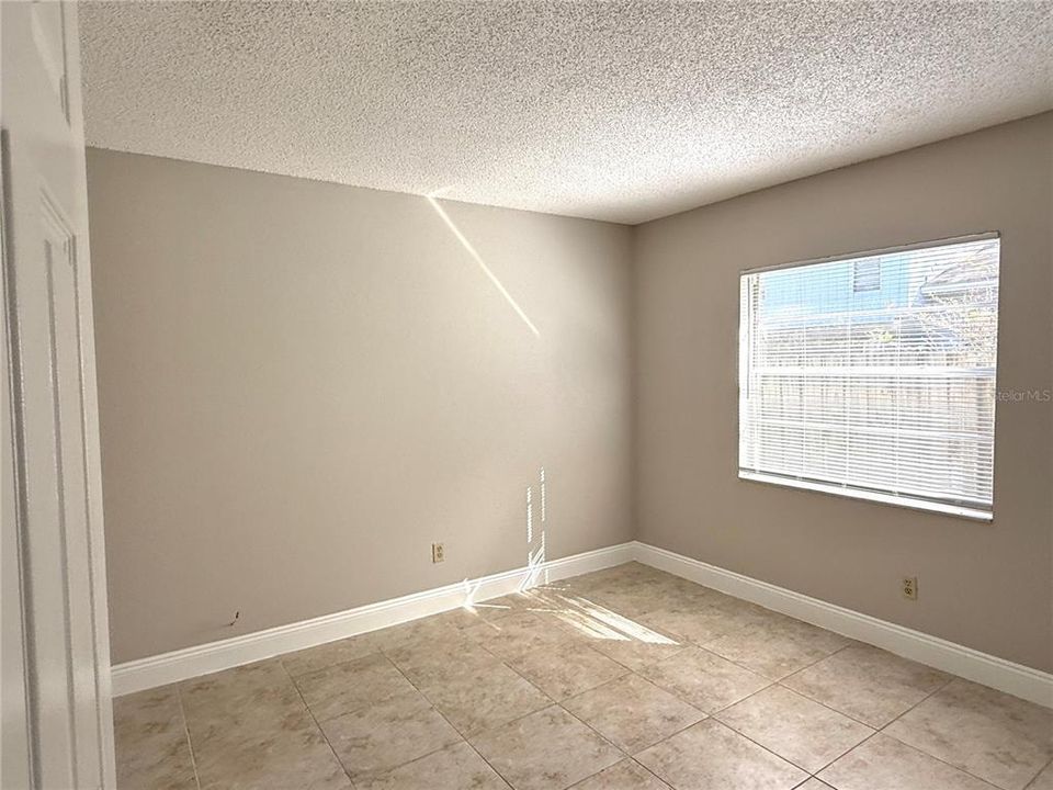 В аренду: $2,198 (4 спален, 2 ванн, 1813 Квадратных фут)