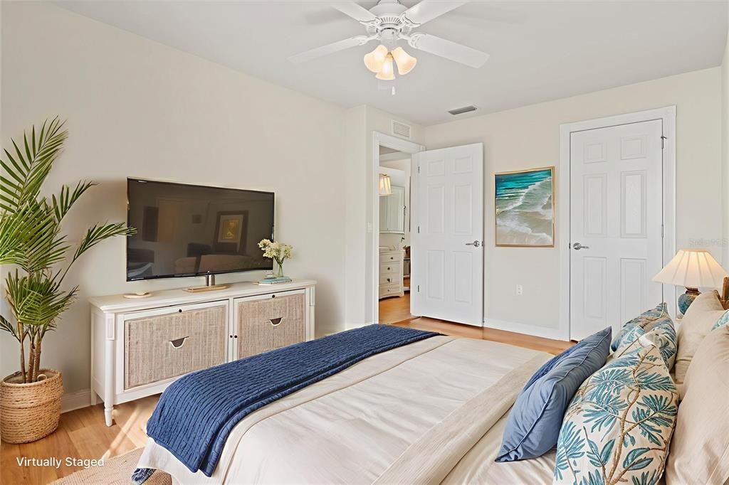 На продажу: $350,000 (3 спален, 2 ванн, 1554 Квадратных фут)