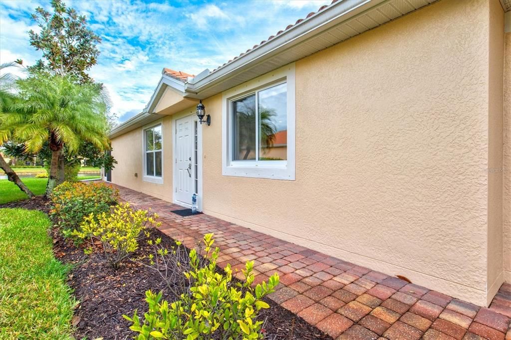 На продажу: $350,000 (3 спален, 2 ванн, 1554 Квадратных фут)