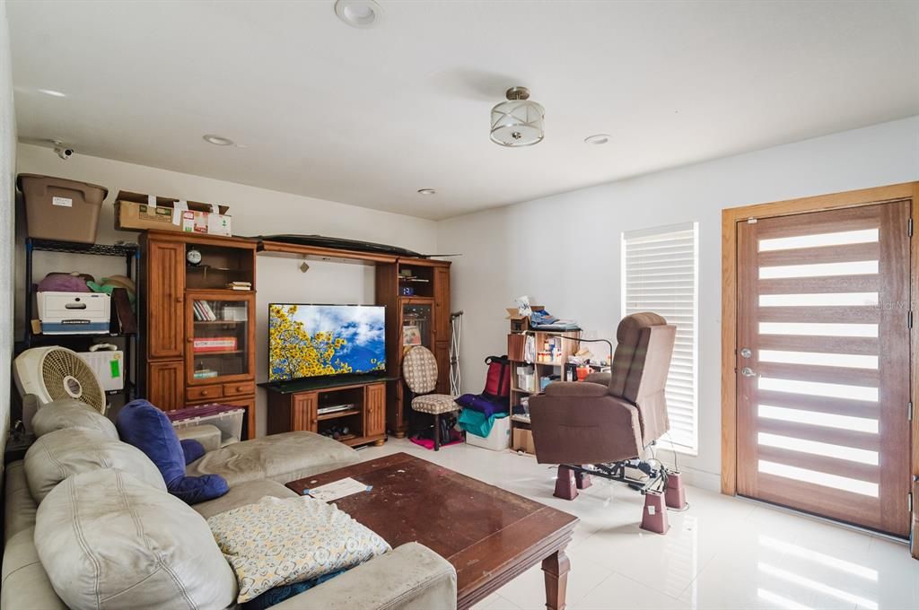 For Sale: $399,999 (3 beds, 2 baths, 1981 Square Feet)