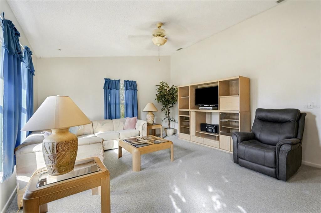 For Sale: $320,000 (3 beds, 2 baths, 2313 Square Feet)