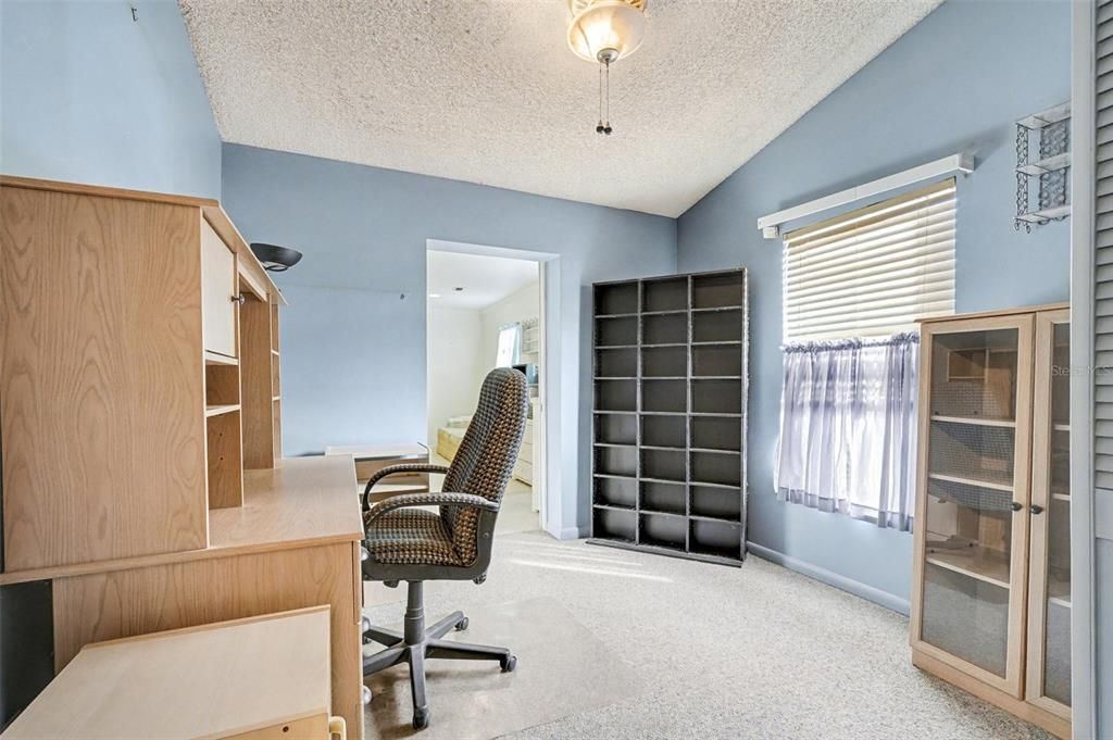 For Sale: $320,000 (3 beds, 2 baths, 2313 Square Feet)