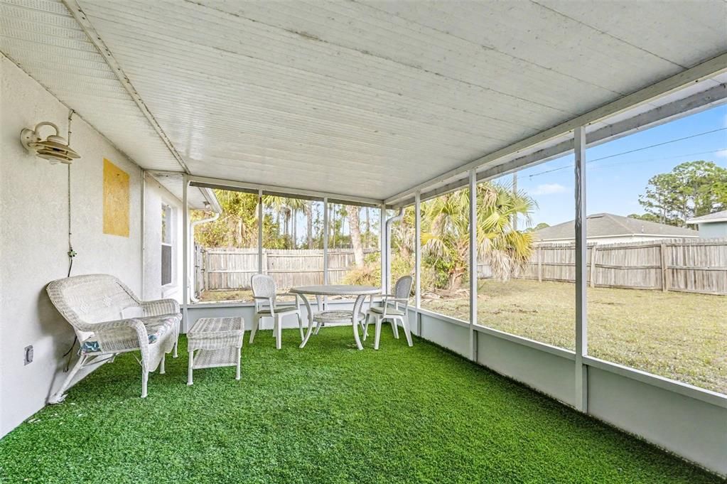 For Sale: $320,000 (3 beds, 2 baths, 2313 Square Feet)