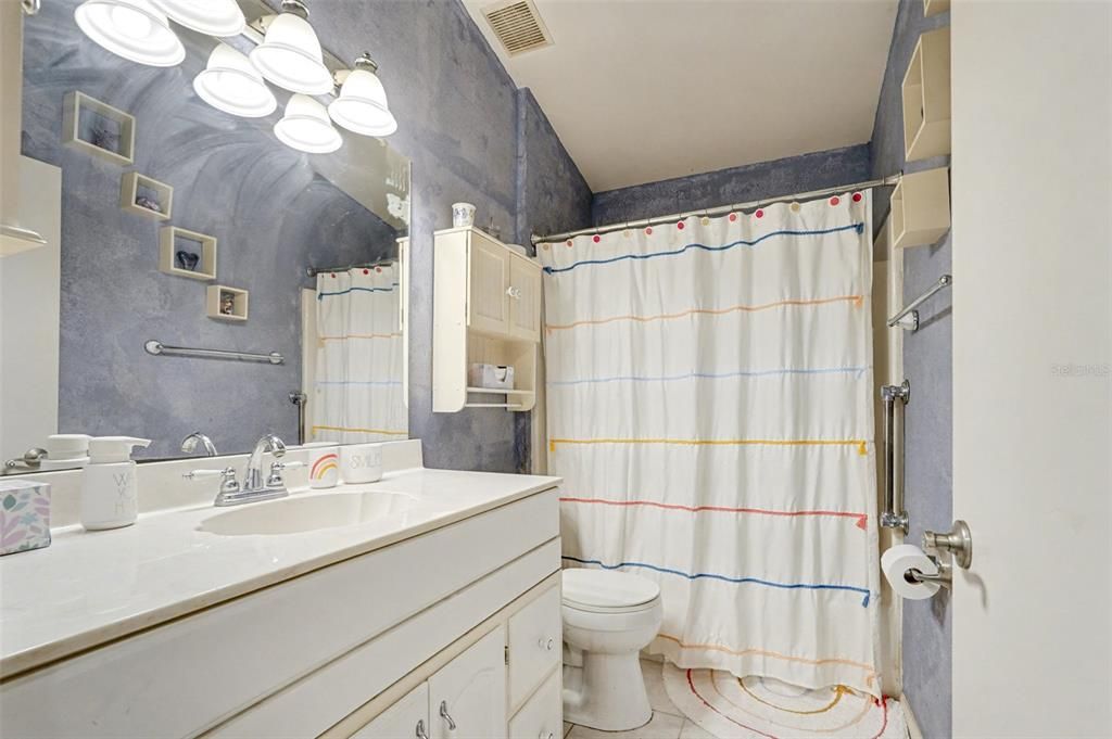 For Sale: $320,000 (3 beds, 2 baths, 2313 Square Feet)