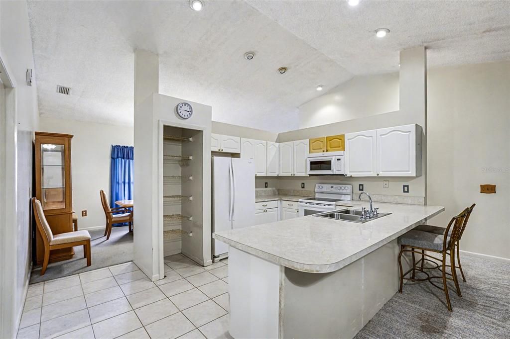 For Sale: $320,000 (3 beds, 2 baths, 2313 Square Feet)