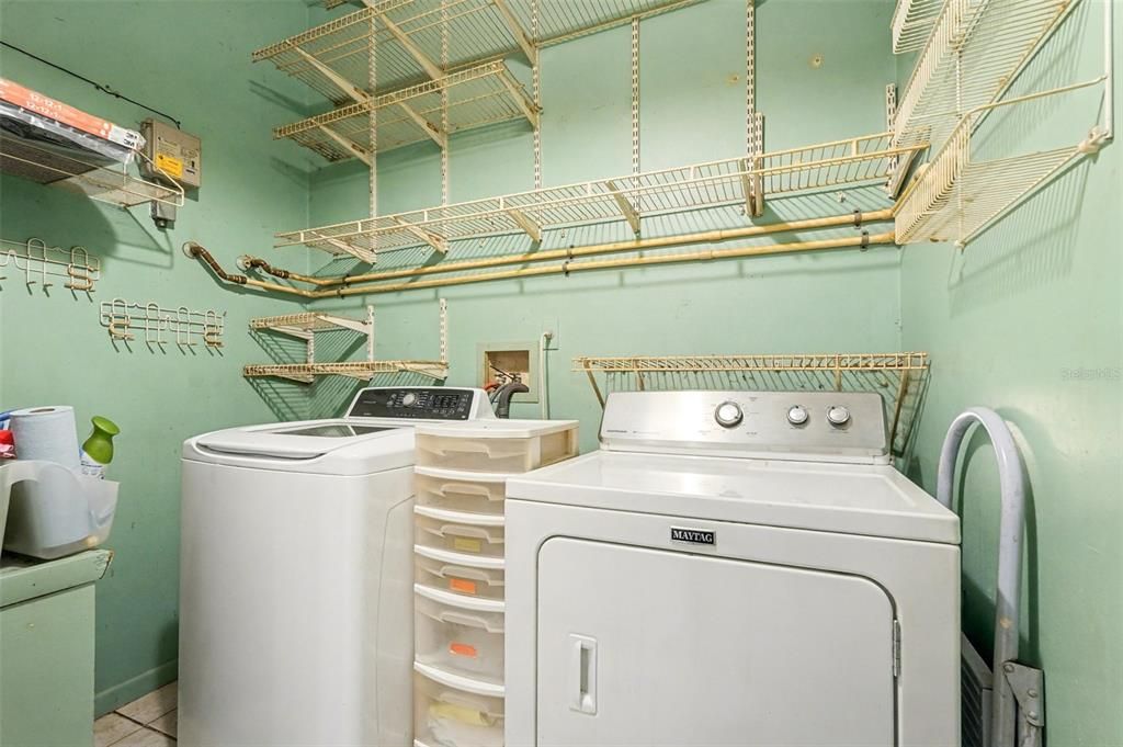 For Sale: $320,000 (3 beds, 2 baths, 2313 Square Feet)