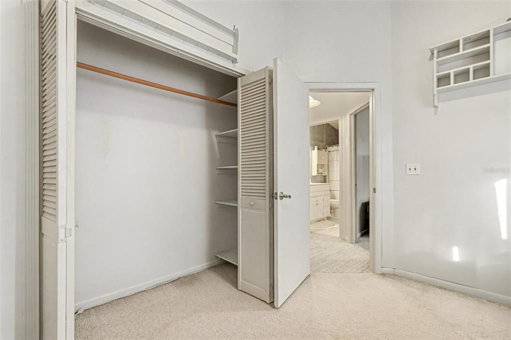 For Sale: $320,000 (3 beds, 2 baths, 2313 Square Feet)