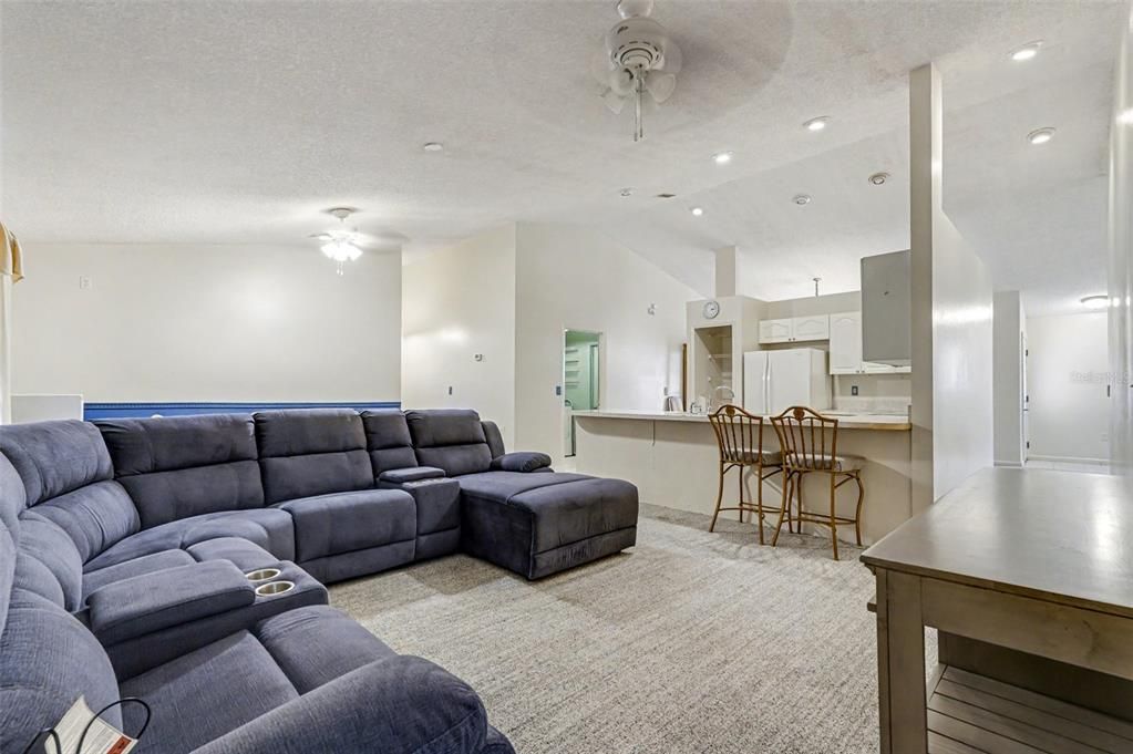 For Sale: $320,000 (3 beds, 2 baths, 2313 Square Feet)