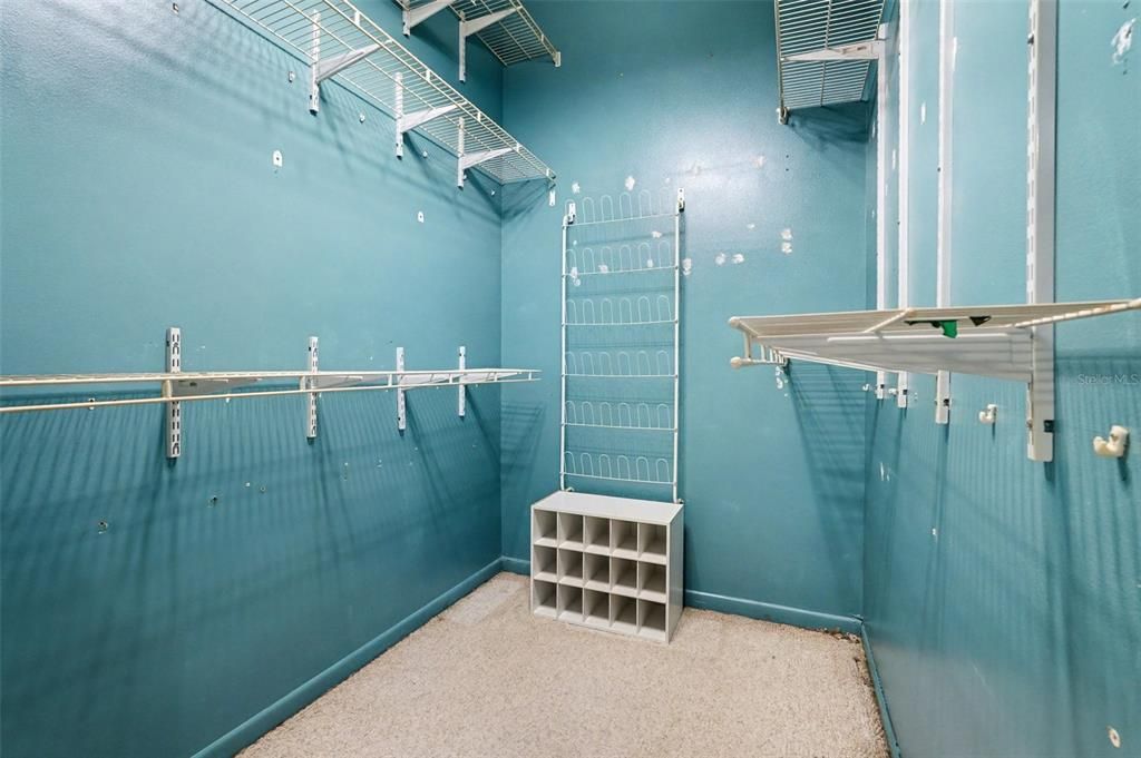 For Sale: $320,000 (3 beds, 2 baths, 2313 Square Feet)