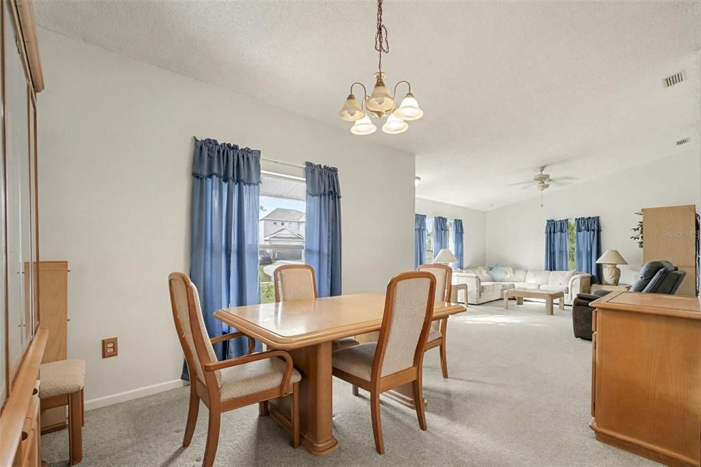 For Sale: $320,000 (3 beds, 2 baths, 2313 Square Feet)