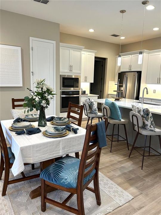 For Sale: $449,000 (2 beds, 2 baths, 1437 Square Feet)