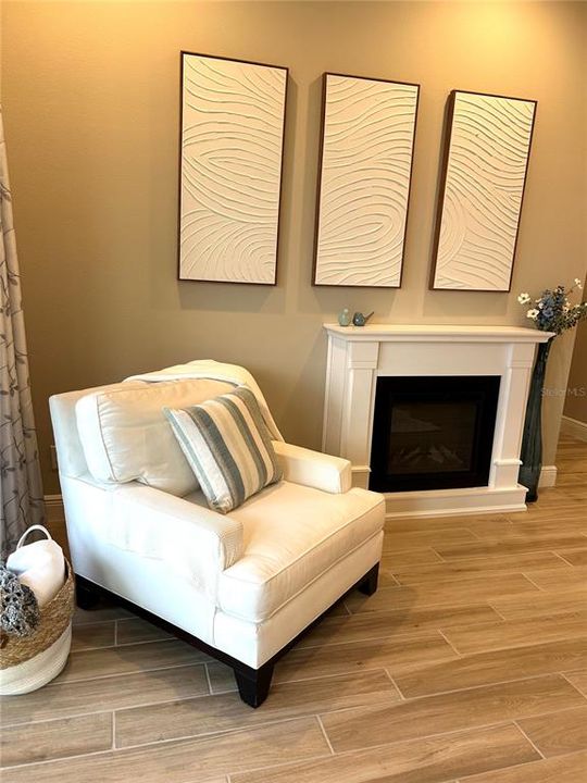 For Sale: $449,000 (2 beds, 2 baths, 1437 Square Feet)