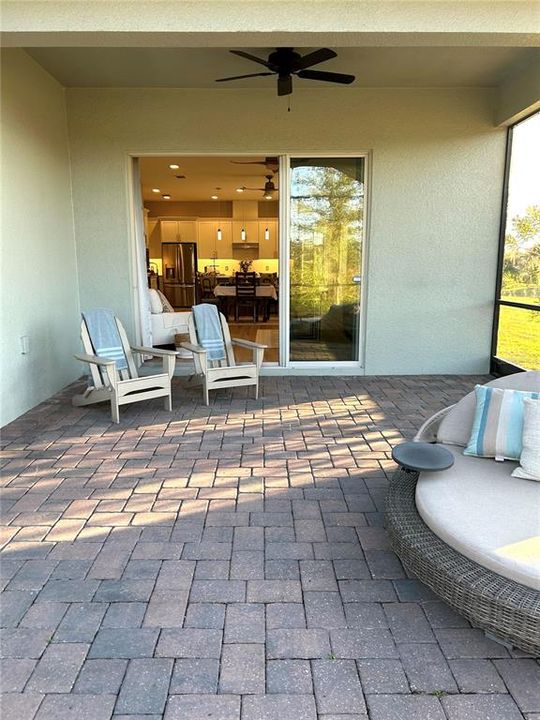 For Sale: $449,000 (2 beds, 2 baths, 1437 Square Feet)