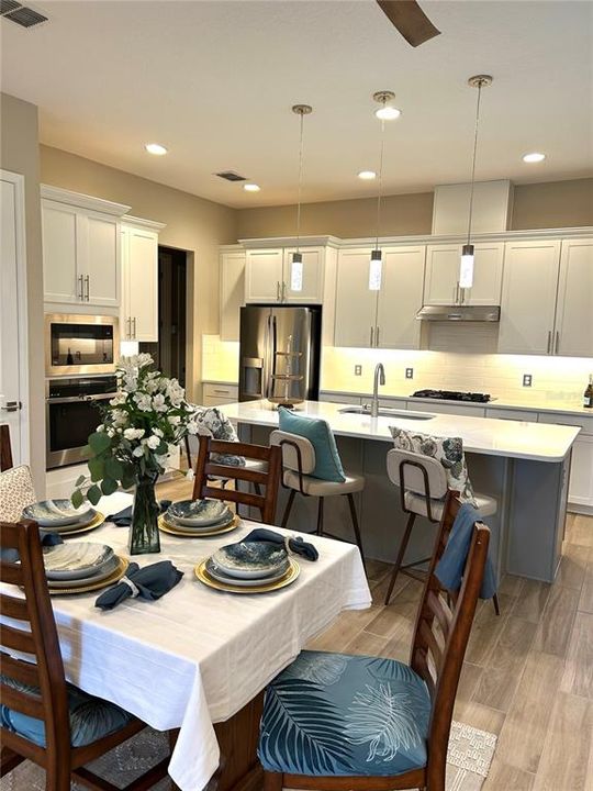 For Sale: $449,000 (2 beds, 2 baths, 1437 Square Feet)