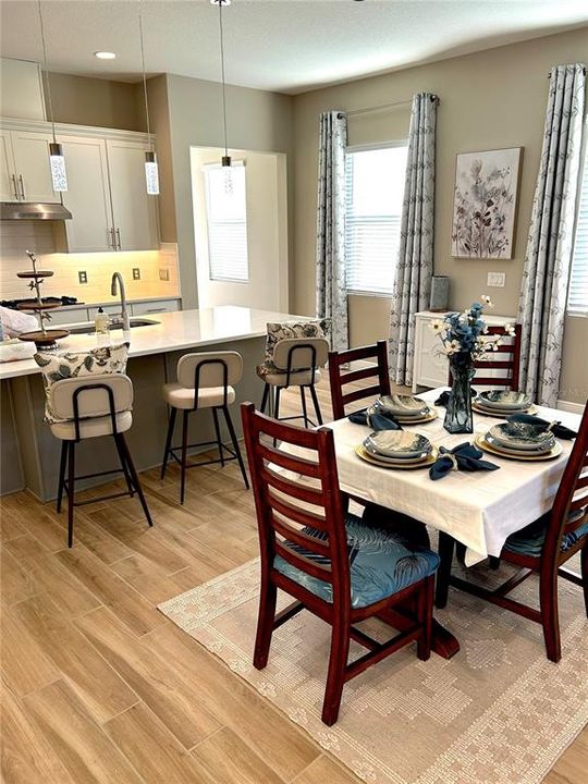 For Sale: $449,000 (2 beds, 2 baths, 1437 Square Feet)