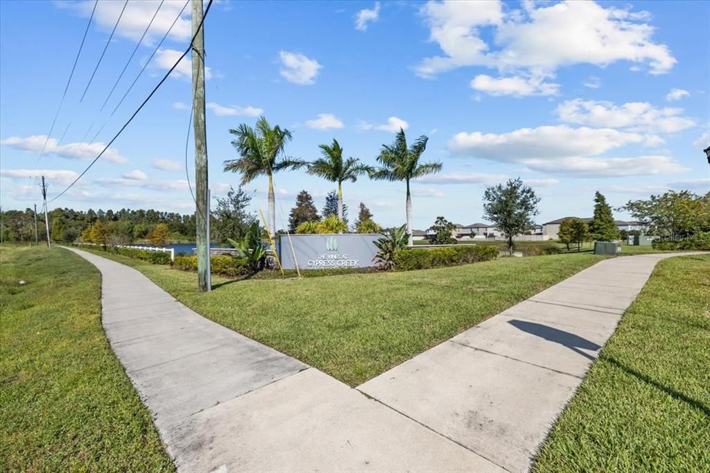 For Rent: $2,300 (4 beds, 2 baths, 1842 Square Feet)