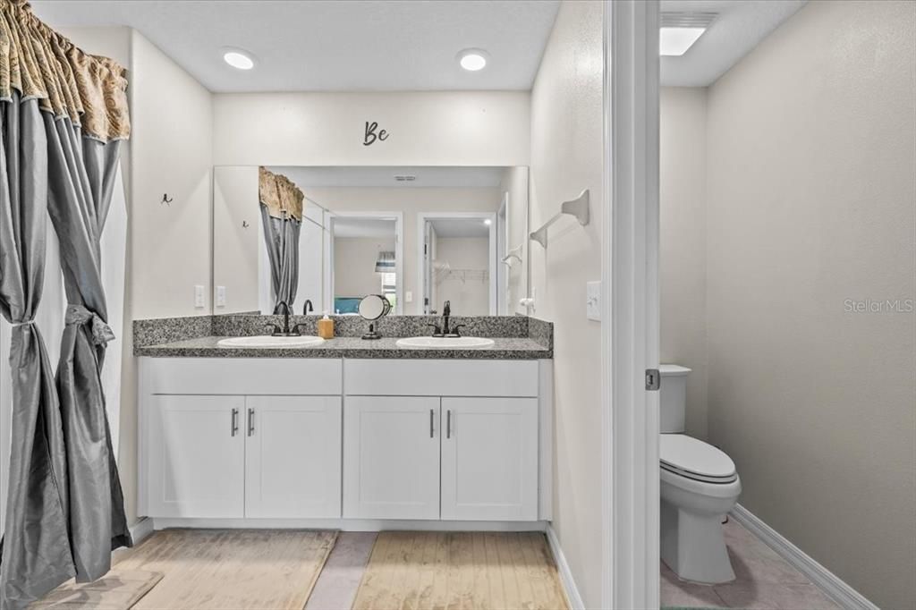 For Rent: $2,300 (4 beds, 2 baths, 1842 Square Feet)