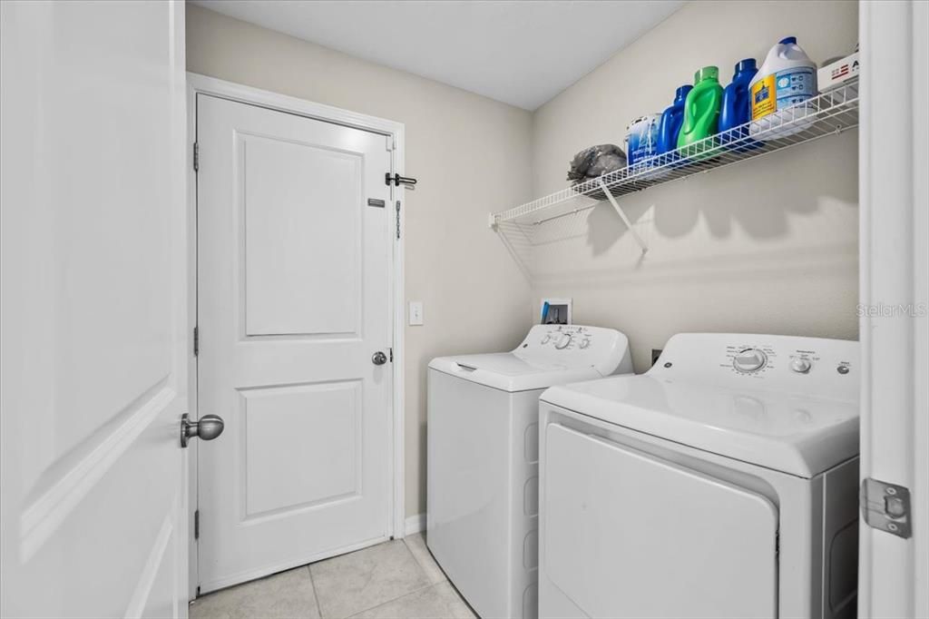 For Rent: $2,300 (4 beds, 2 baths, 1842 Square Feet)