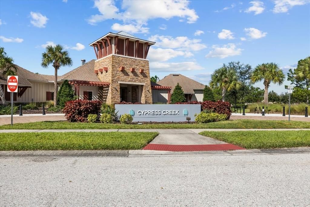 For Rent: $2,300 (4 beds, 2 baths, 1842 Square Feet)