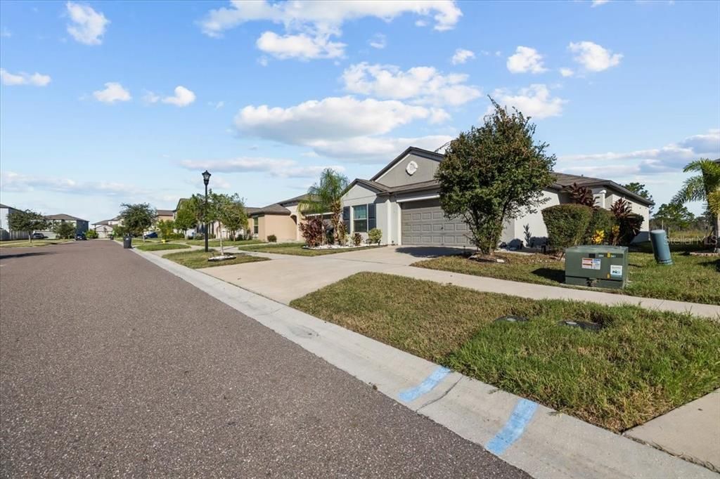 For Rent: $2,300 (4 beds, 2 baths, 1842 Square Feet)