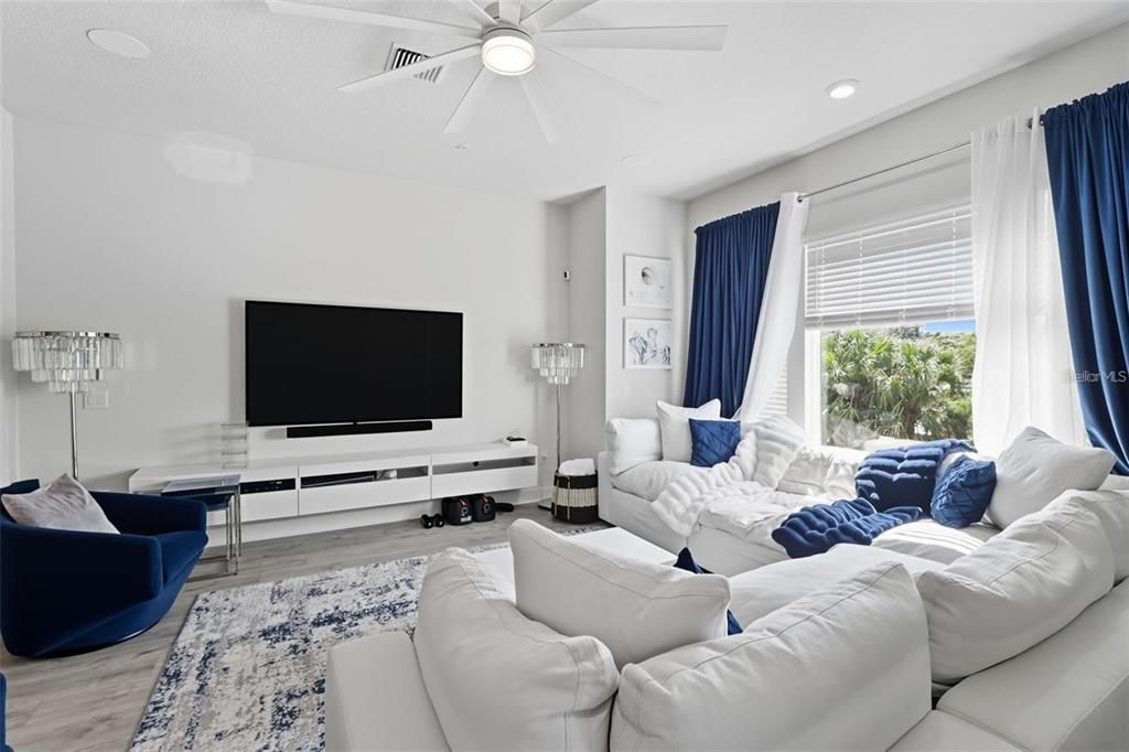 For Rent: $4,900 (3 beds, 3 baths, 2156 Square Feet)