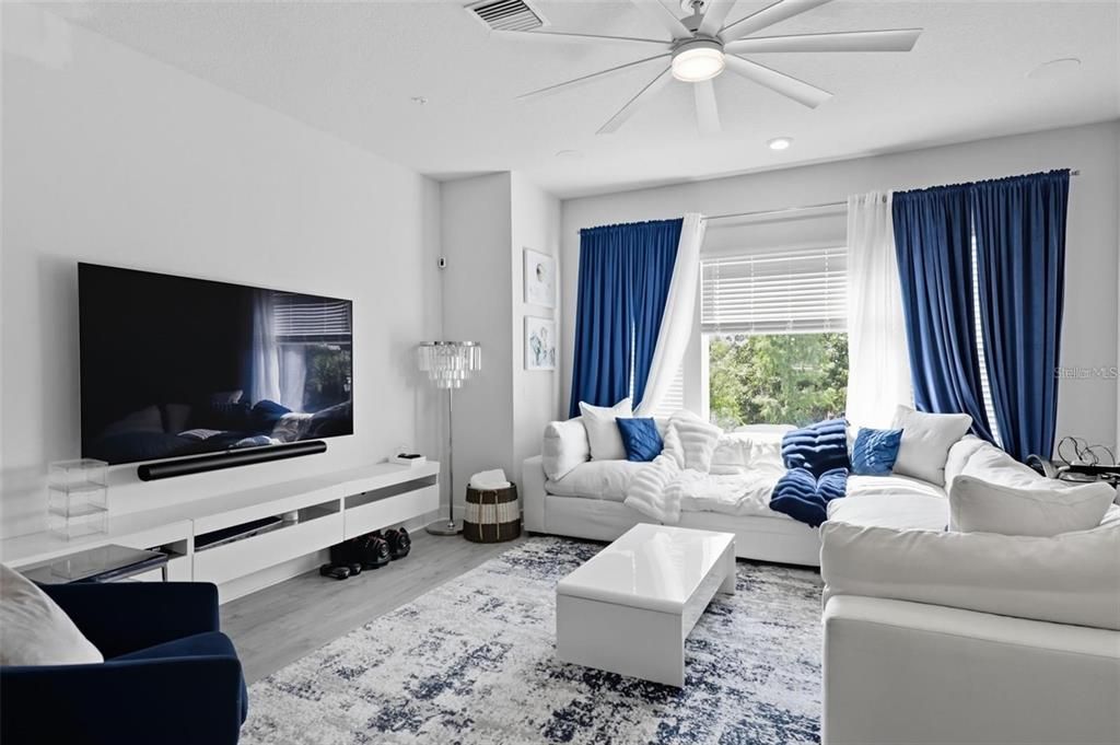 For Rent: $4,900 (3 beds, 3 baths, 2156 Square Feet)