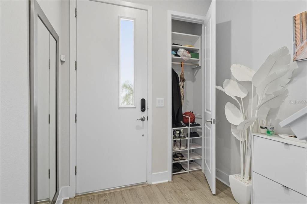 For Rent: $4,900 (3 beds, 3 baths, 2156 Square Feet)