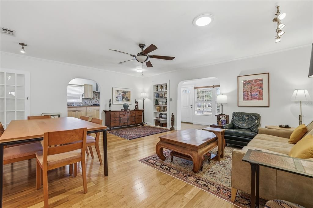 待售: $520,000 (2 贝兹, 2 浴室, 1475 平方英尺)