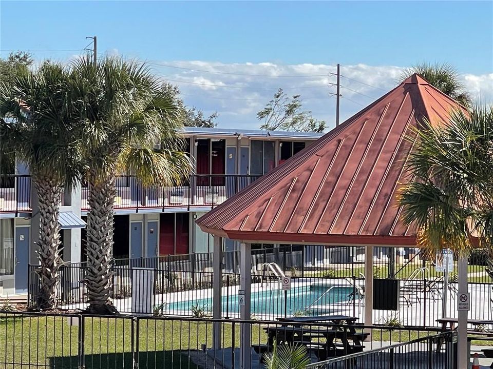 For Sale: $65,000 (1 beds, 1 baths, 375 Square Feet)