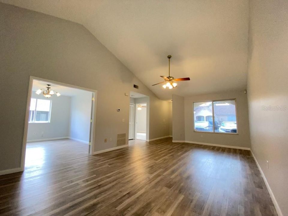 En Venta: $199,900 (2 camas, 2 baños, 1136 Pies cuadrados)