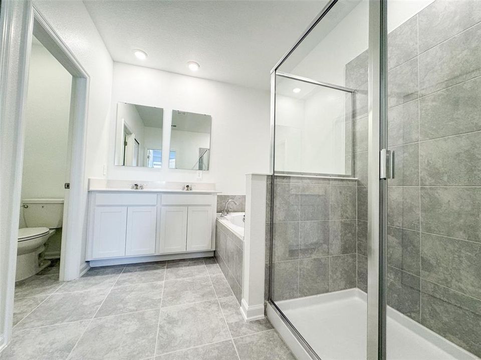 For Rent: $2,380 (4 beds, 3 baths, 1954 Square Feet)