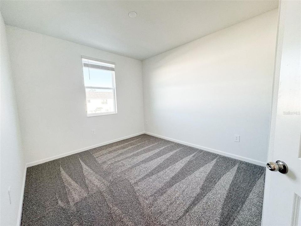 For Rent: $2,380 (4 beds, 3 baths, 1954 Square Feet)