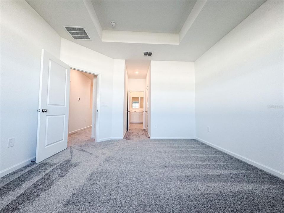 For Rent: $2,380 (4 beds, 3 baths, 1954 Square Feet)