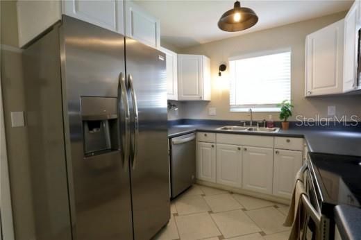 For Rent: $2,350 (3 beds, 2 baths, 1183 Square Feet)