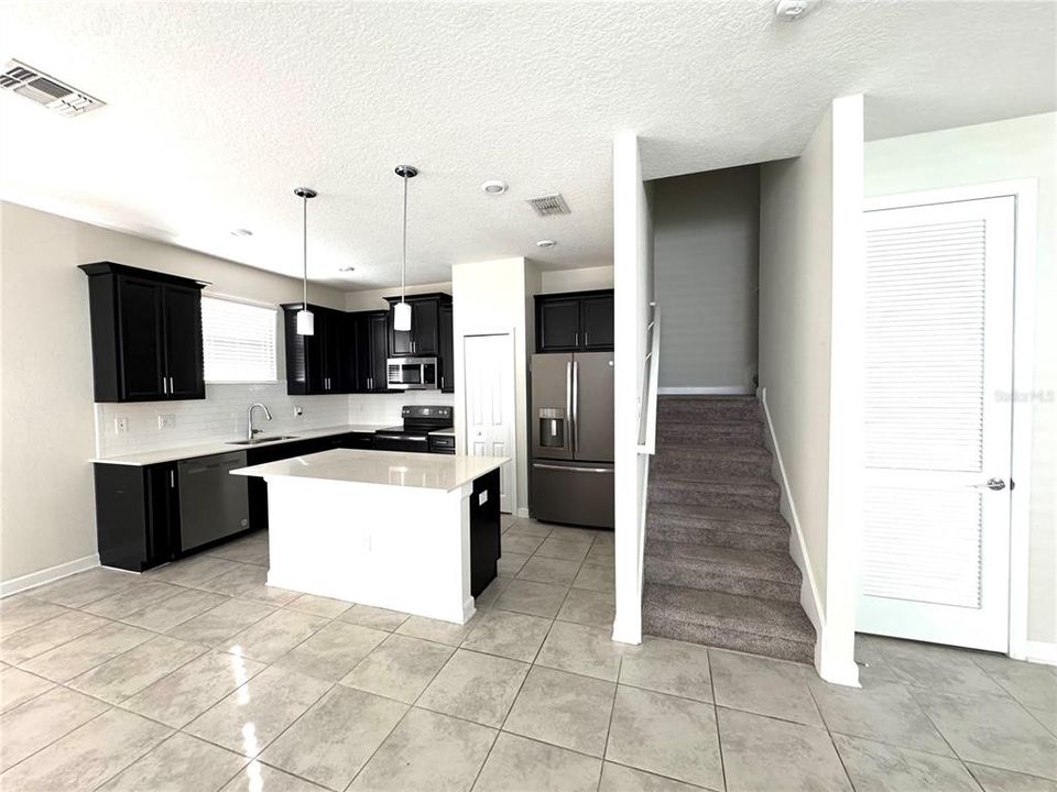 В аренду: $2,500 (3 спален, 2 ванн, 1848 Квадратных фут)