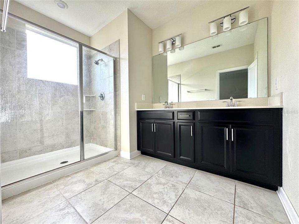 В аренду: $2,500 (3 спален, 2 ванн, 1848 Квадратных фут)