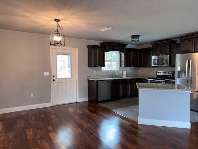 En Renta: $2,500 (3 camas, 2 baños, 1456 Pies cuadrados)